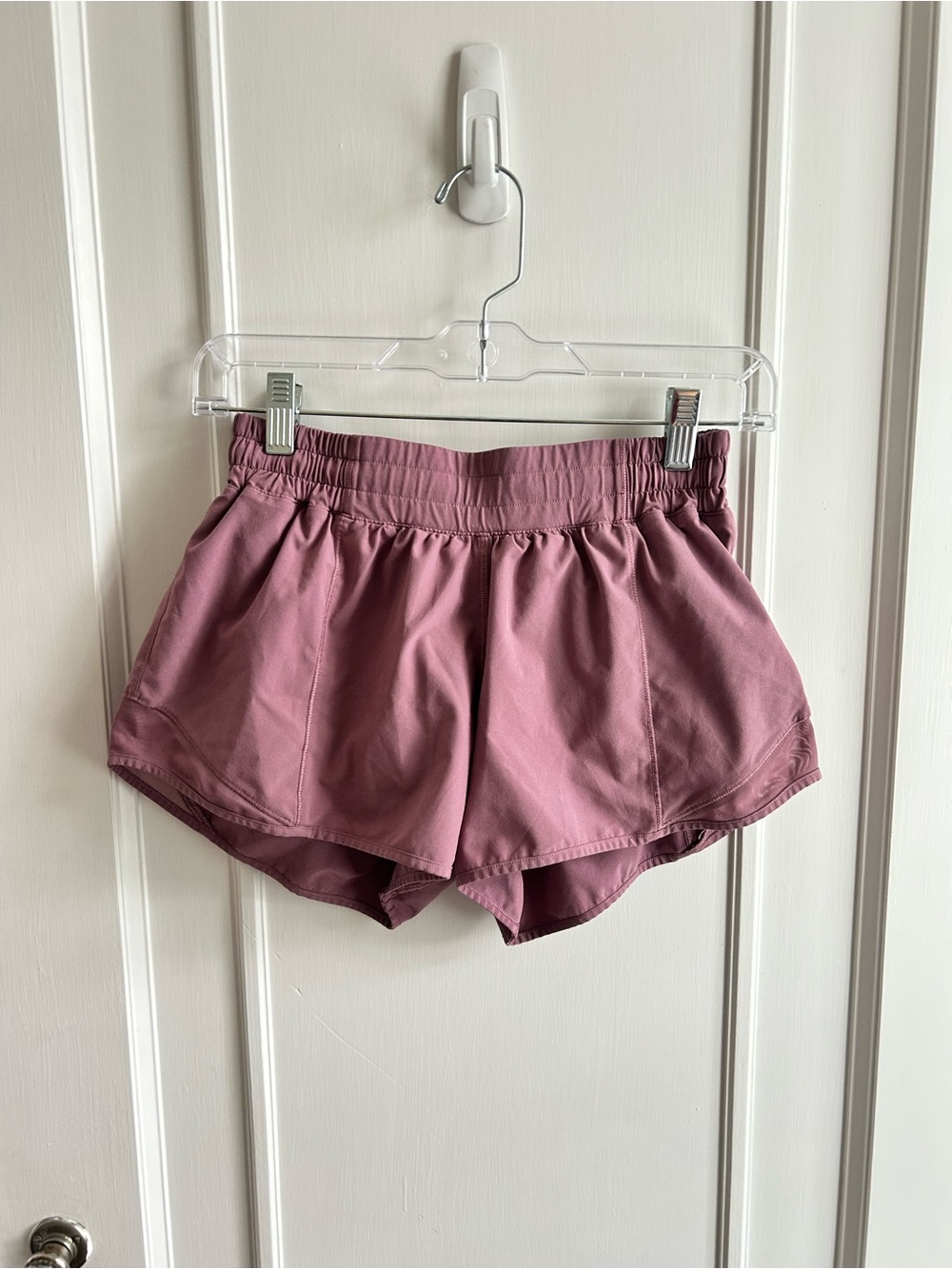 Lululemon Hotty Hot Short II *Long 4" in Figue Size 6 Tall RARE